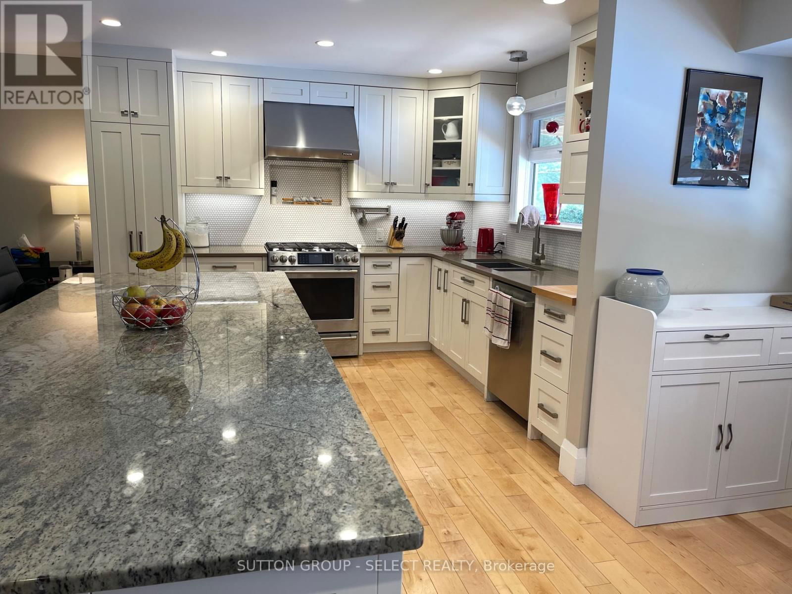 795 HEADLEY DRIVE Image 5