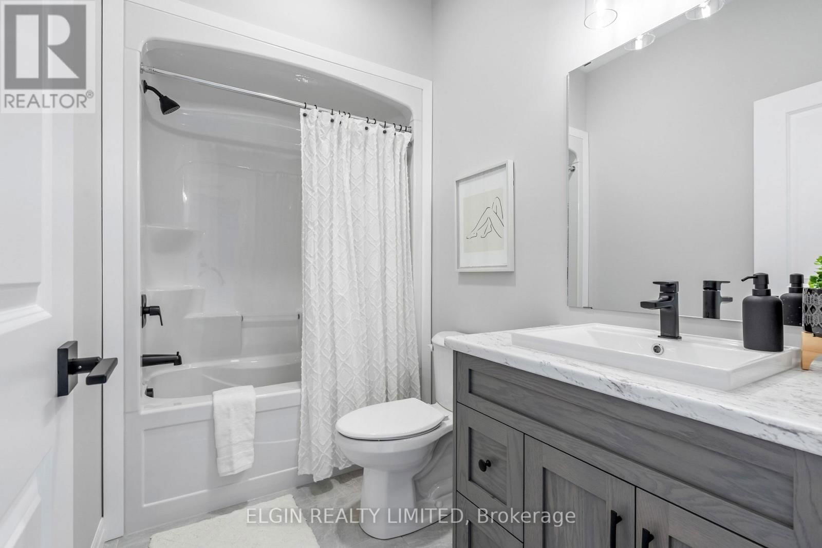 31 HEMLOCK CRESCENT Image 5