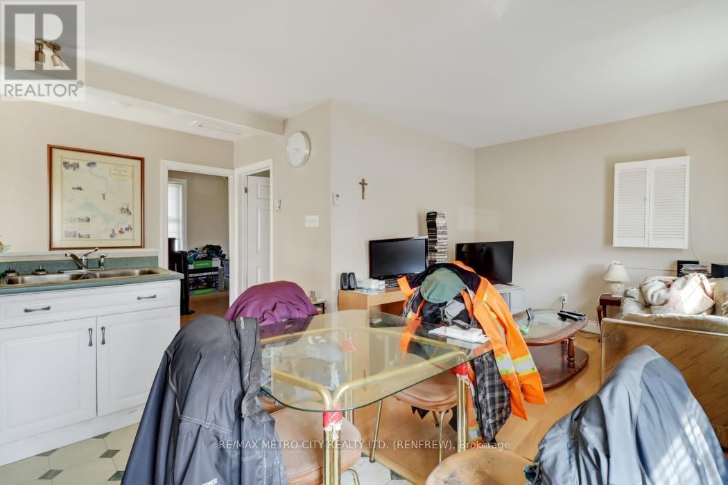 362-370 BALDWIN STREET Image 26