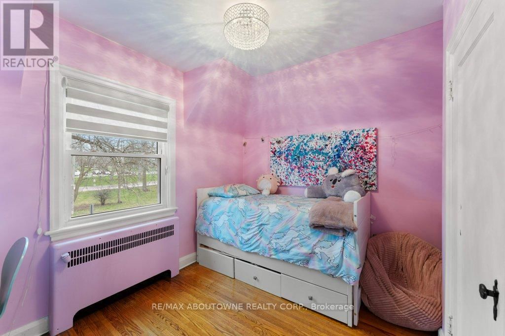 1 COLLEGE STREET Image 27
