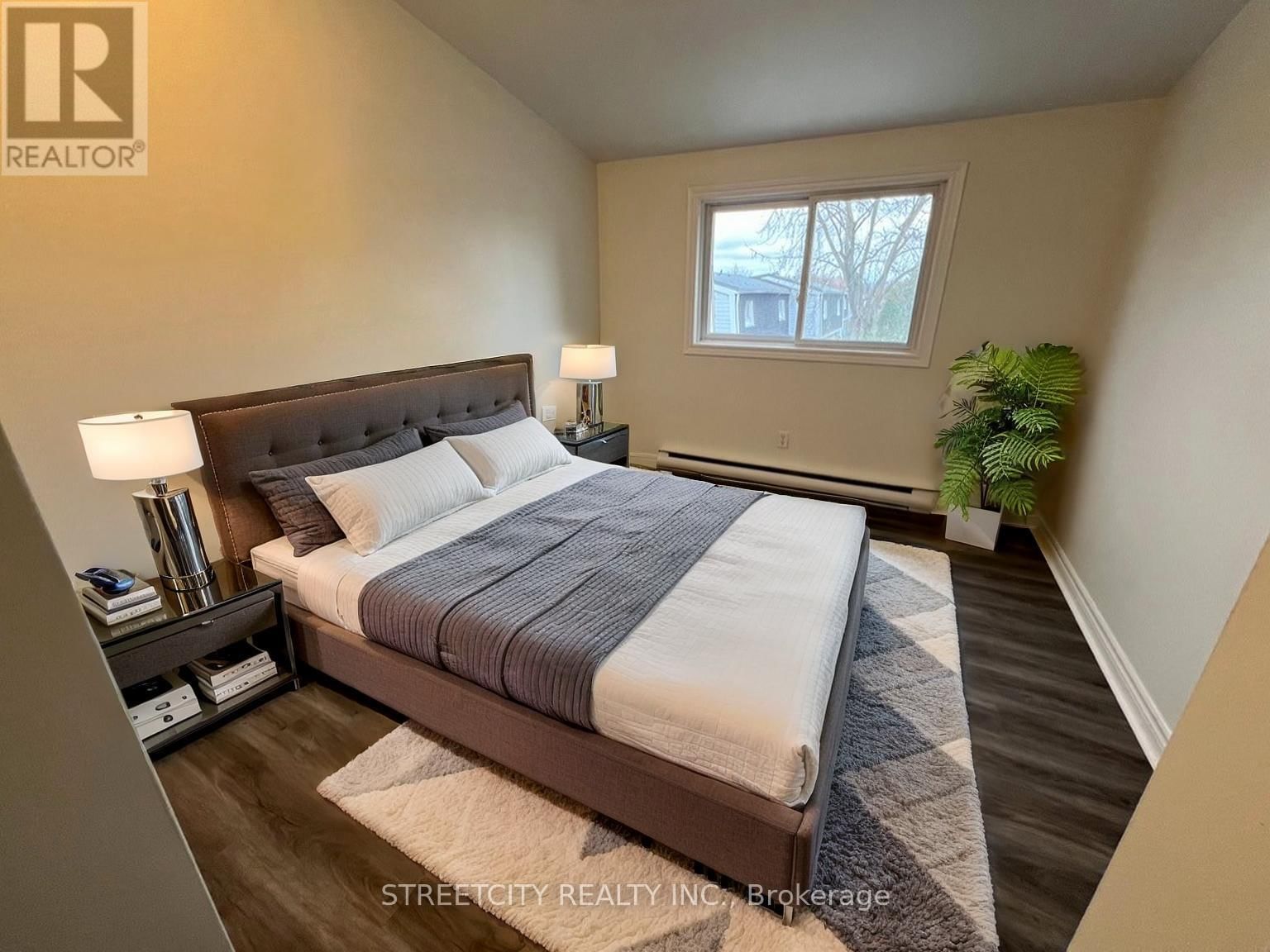 18 - 40 FAIRFAX COURT Image 26