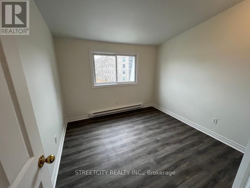 18 - 40 FAIRFAX COURT Image 30