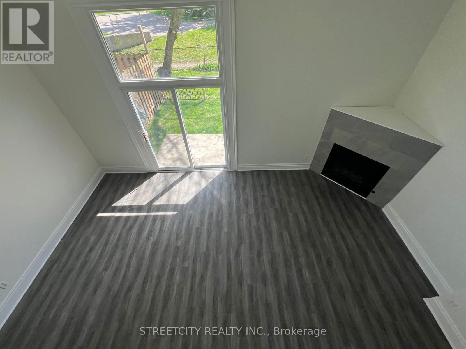 18 - 40 FAIRFAX COURT Image 9