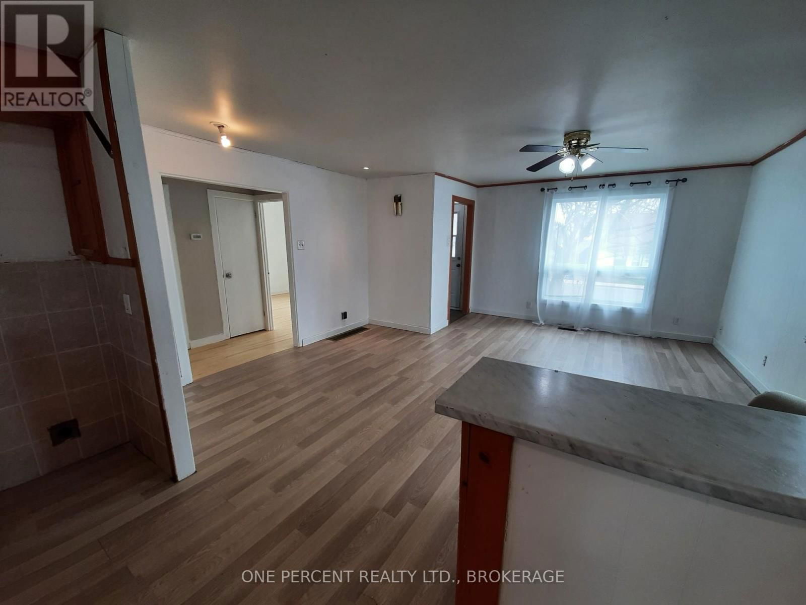 84 CARLETON STREET Image 4