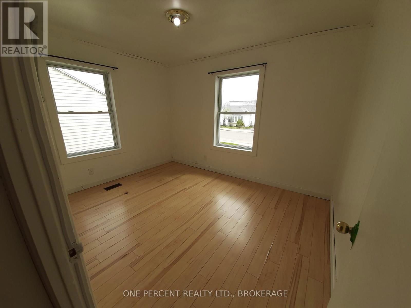 84 CARLETON STREET Image 9