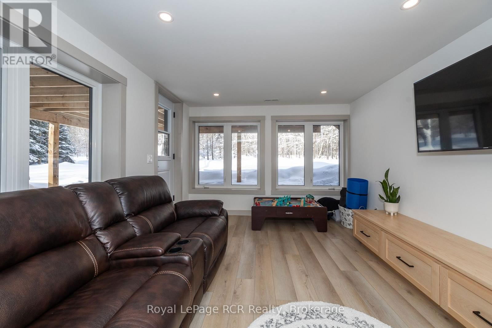 126 WEST STREET Image 30