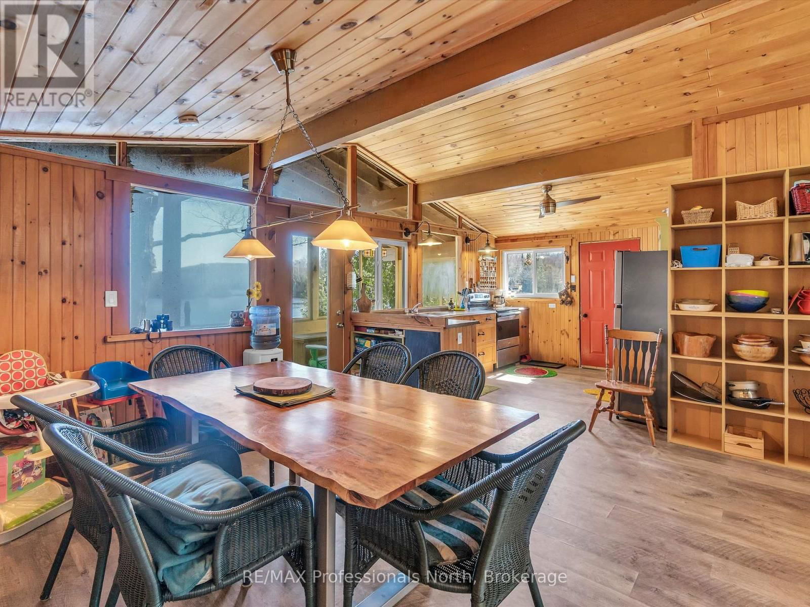 299 SHERWOOD DRIVE Image 13