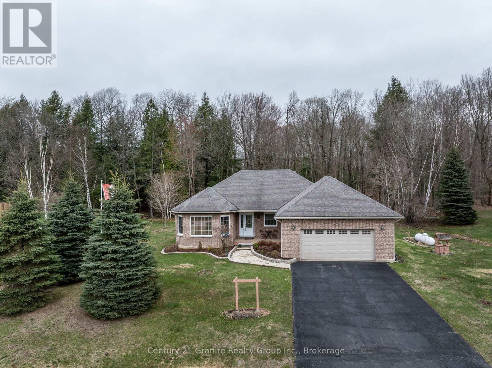 117 HALBIEM CRESCENT Image 1