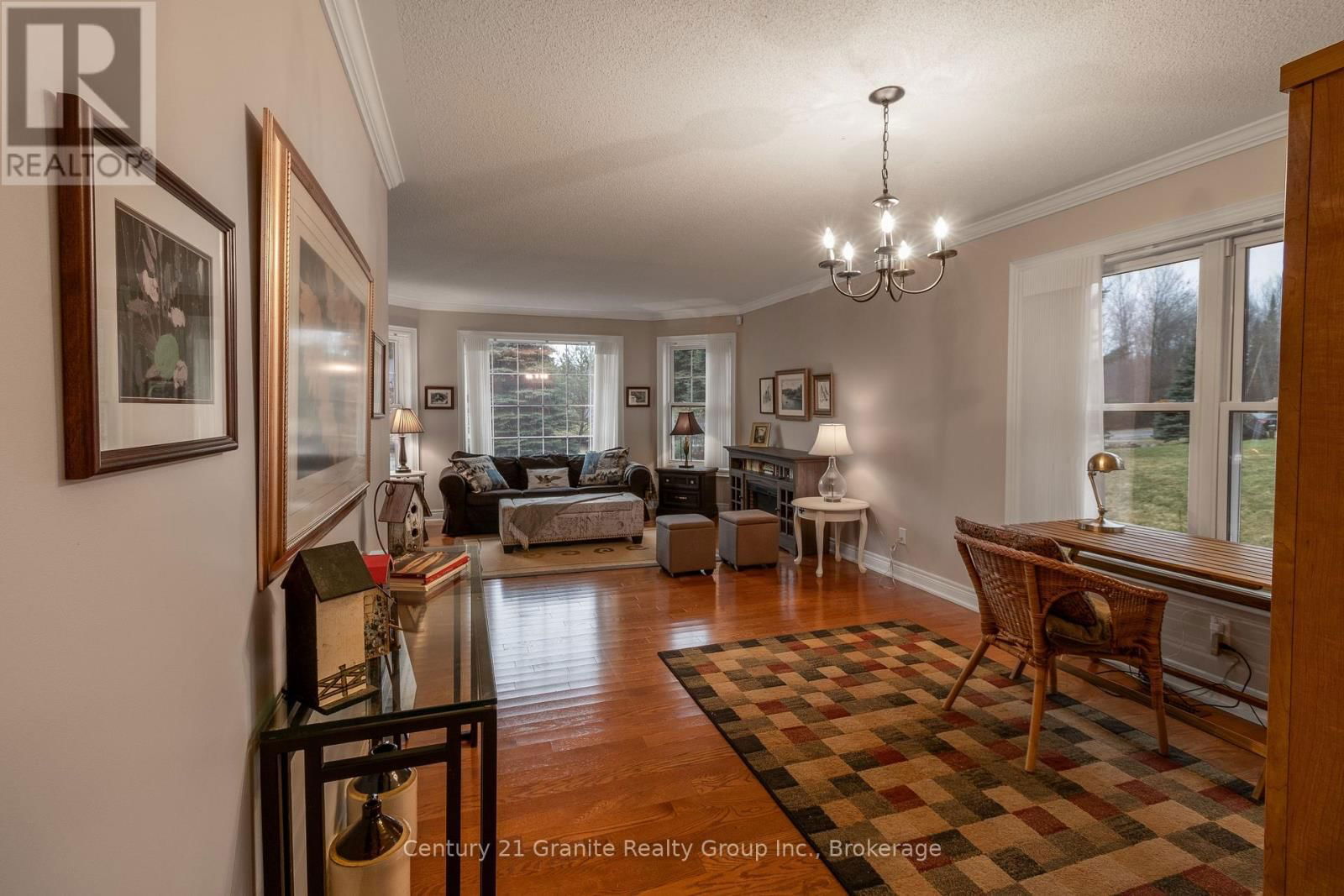 117 HALBIEM CRESCENT Image 10