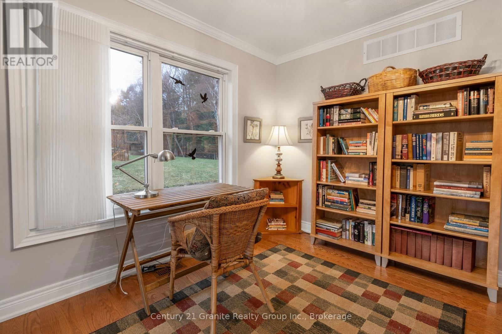 117 HALBIEM CRESCENT Image 11