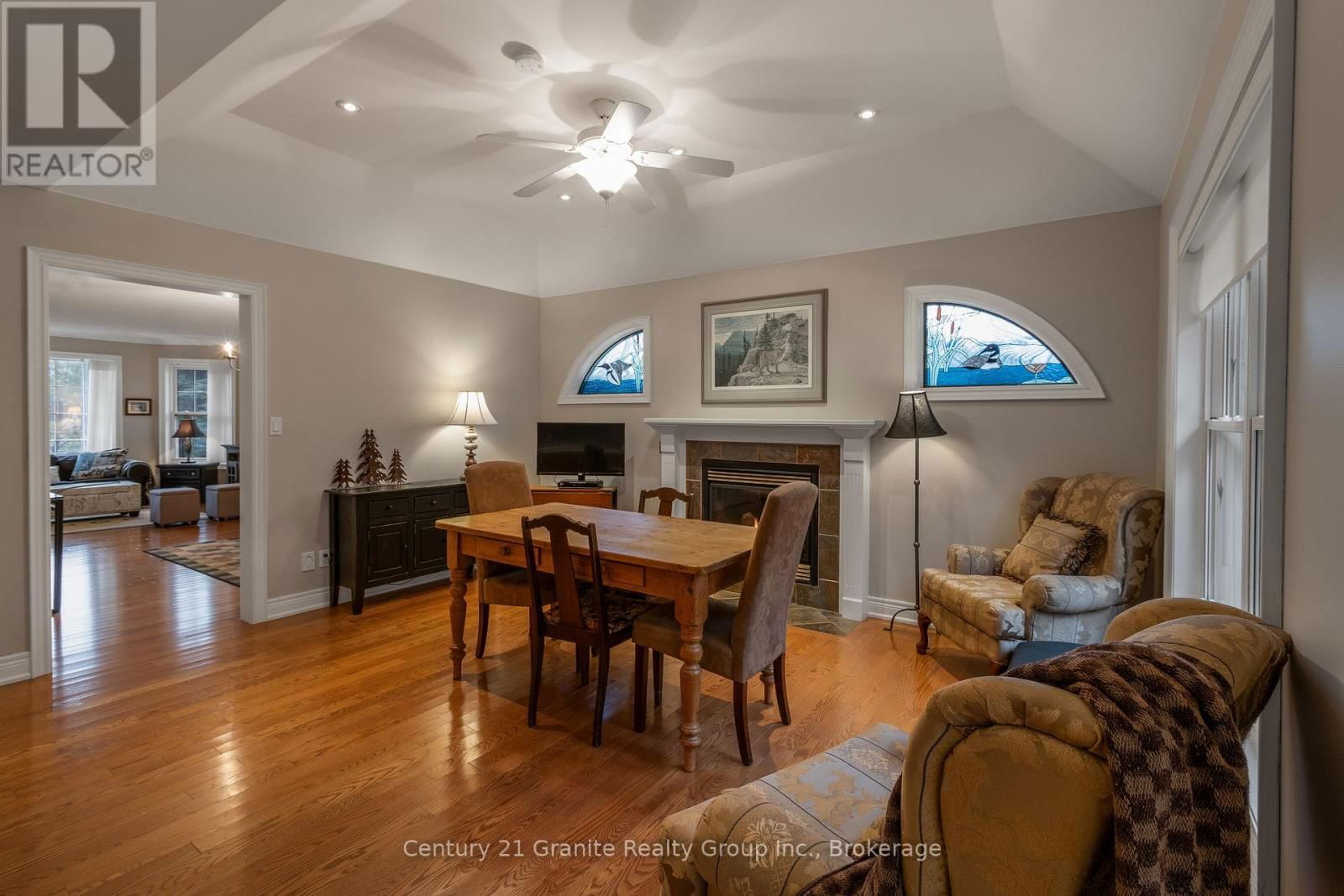 117 HALBIEM CRESCENT Image 16
