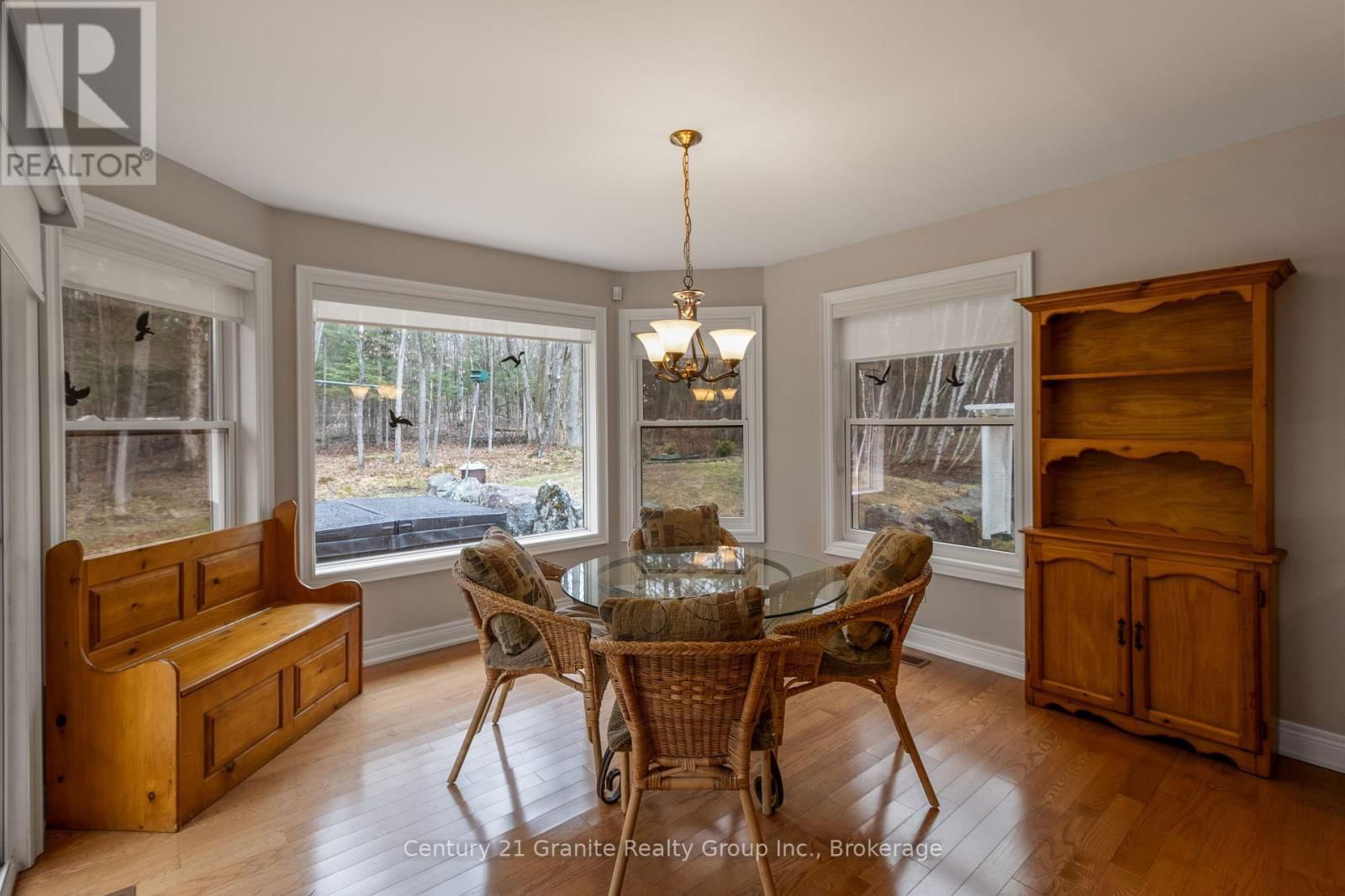 117 HALBIEM CRESCENT Image 21