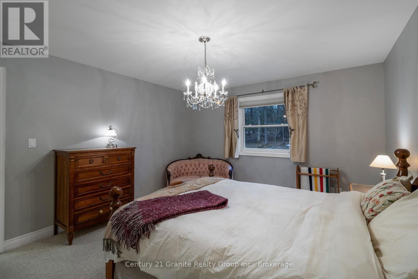 117 HALBIEM CRESCENT Image 27