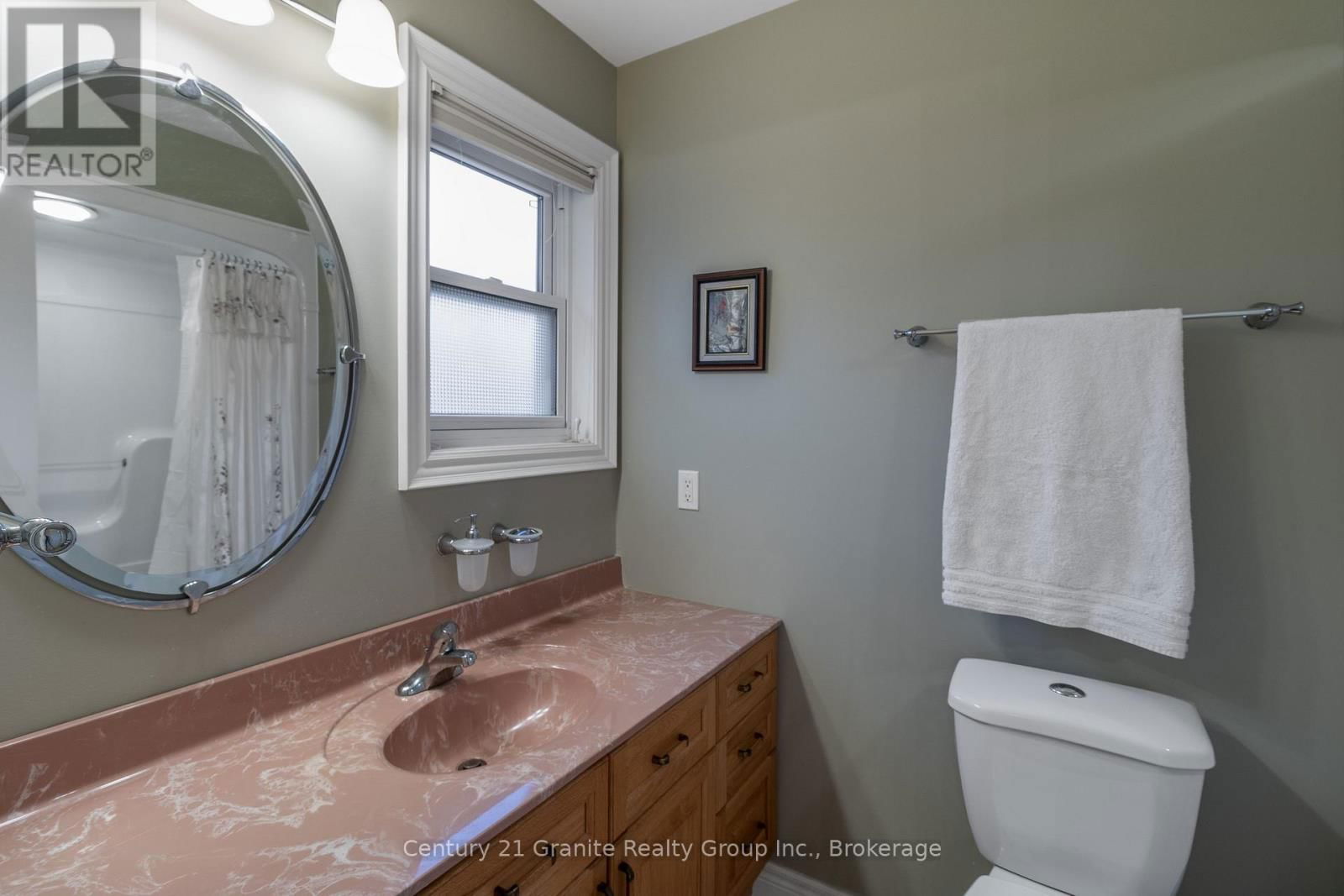117 HALBIEM CRESCENT Image 28