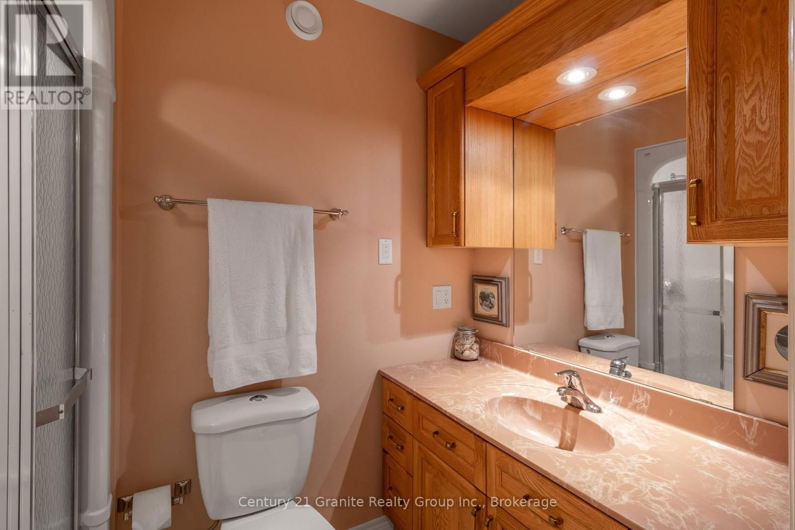 117 HALBIEM CRESCENT Image 33