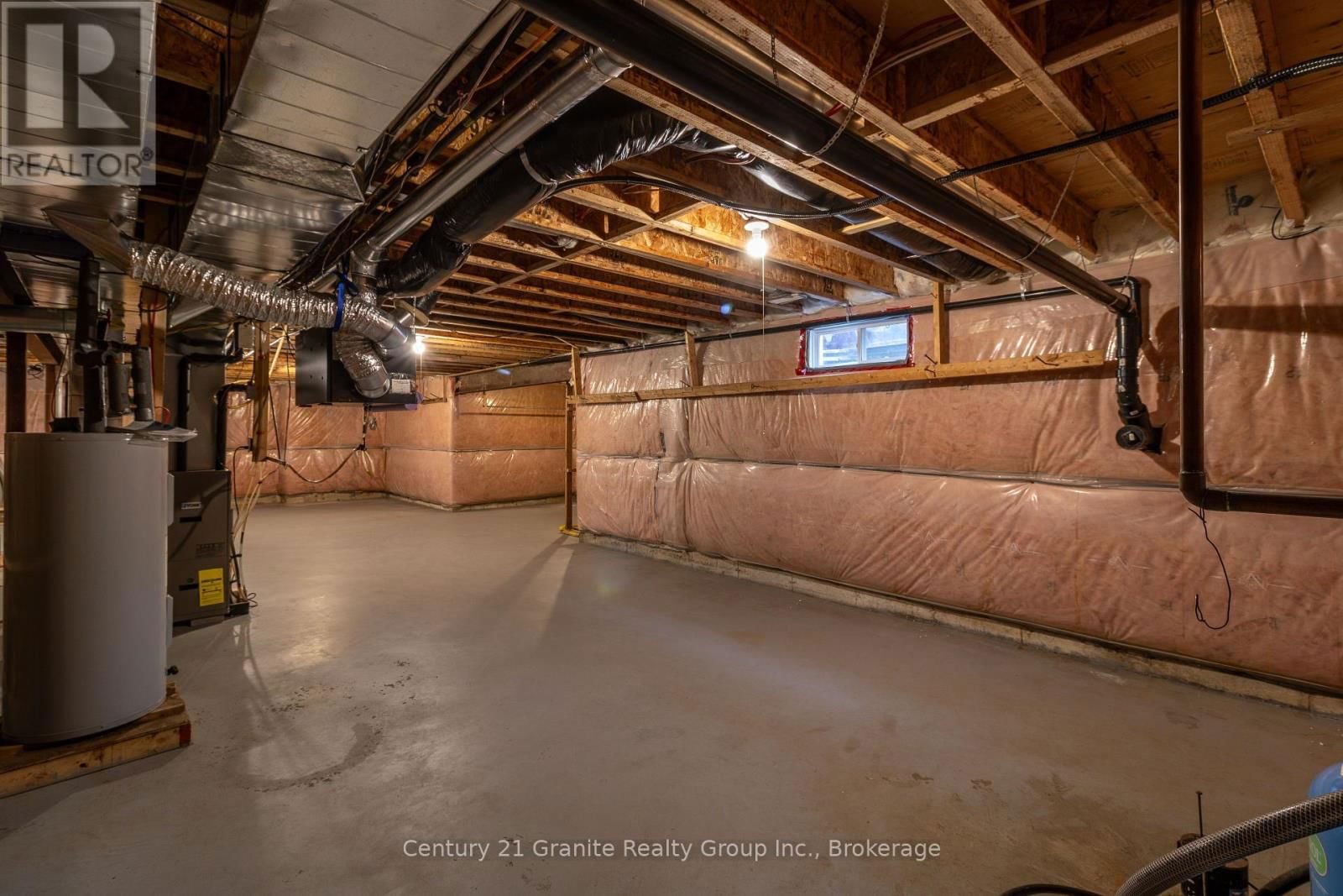 117 HALBIEM CRESCENT Image 44