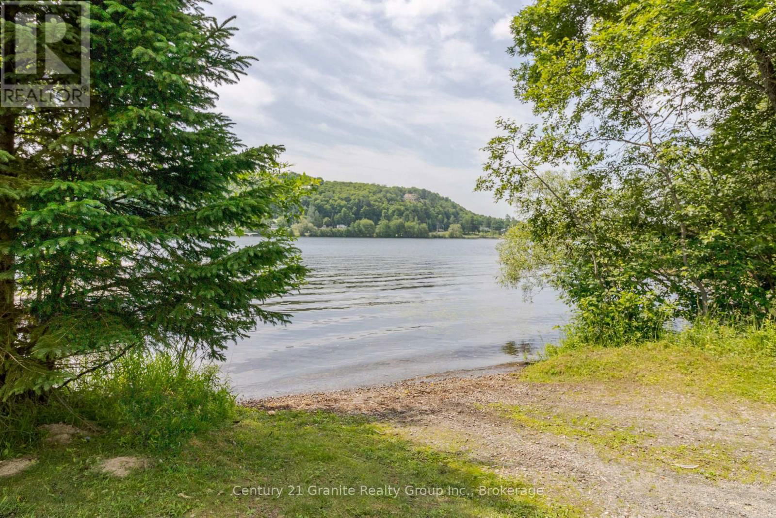 117 HALBIEM CRESCENT Image 49