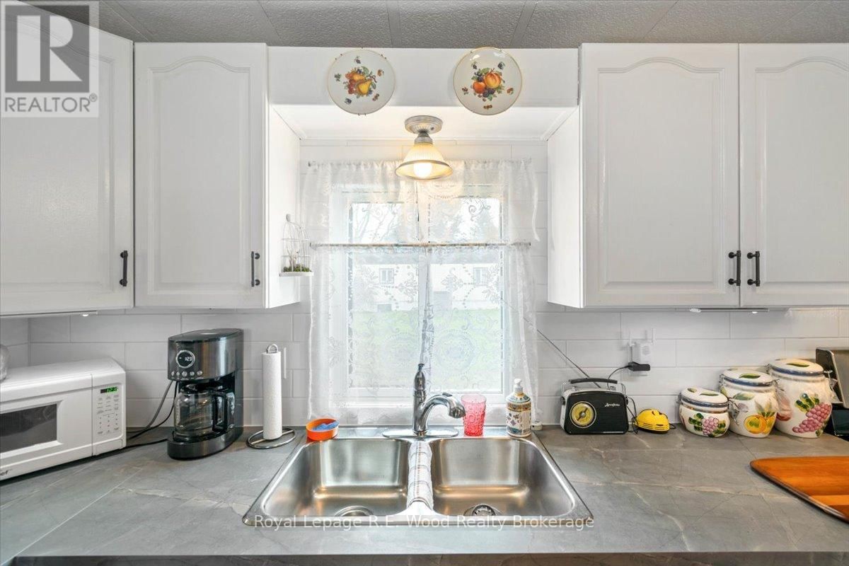 #20 - 4899 PLANK ROAD Image 16
