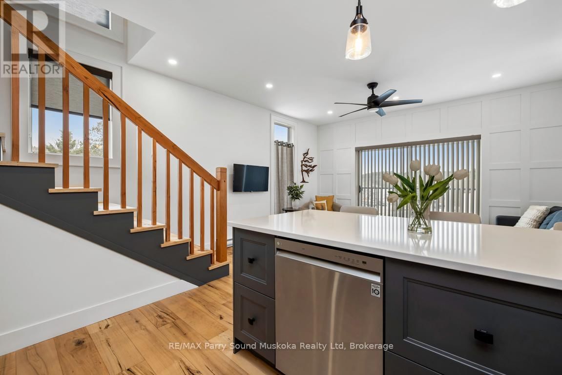 98 JAMES STREET Image 19
