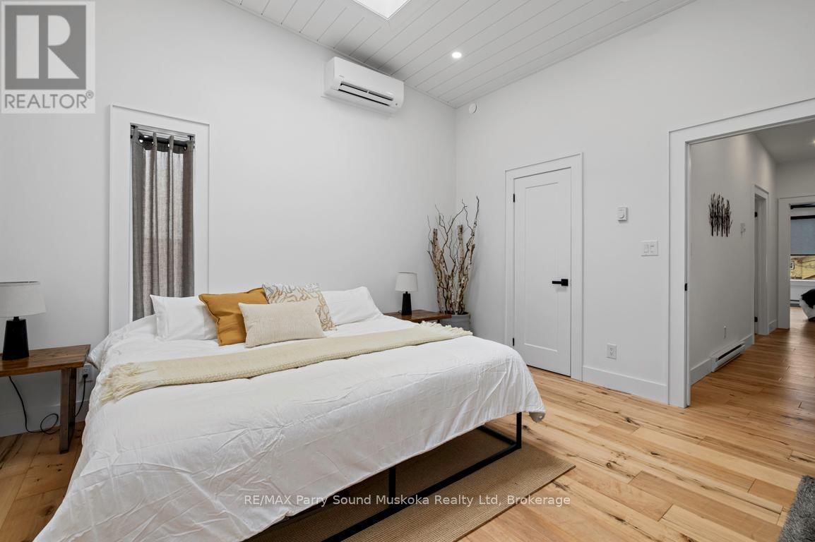 98 JAMES STREET Image 29