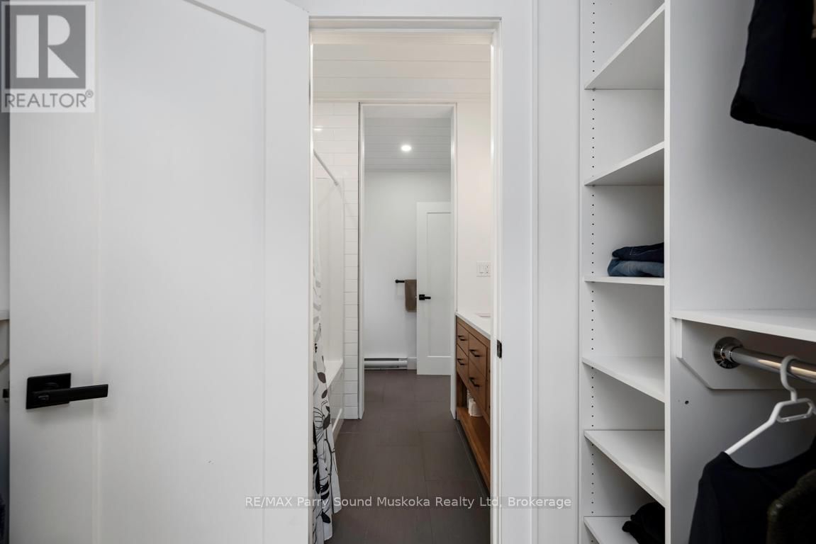 98 JAMES STREET Image 32