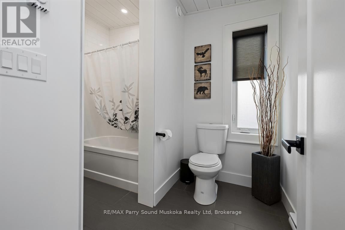 98 JAMES STREET Image 35