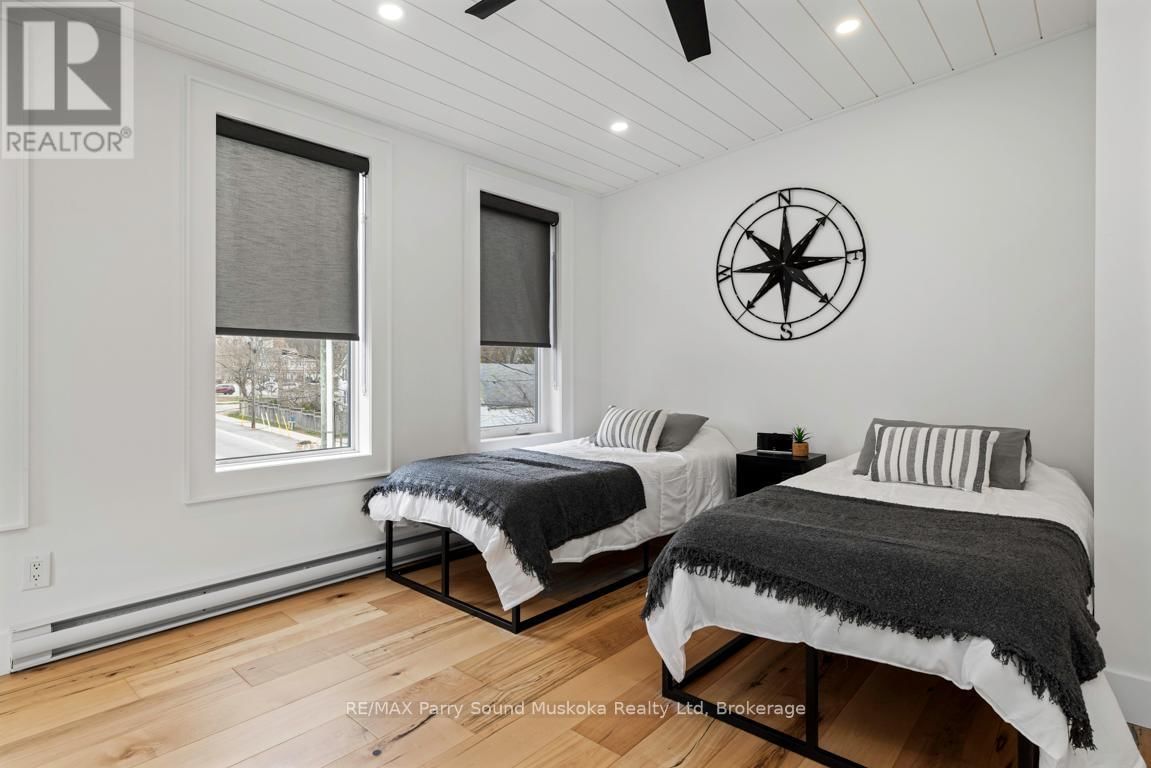 98 JAMES STREET Image 36