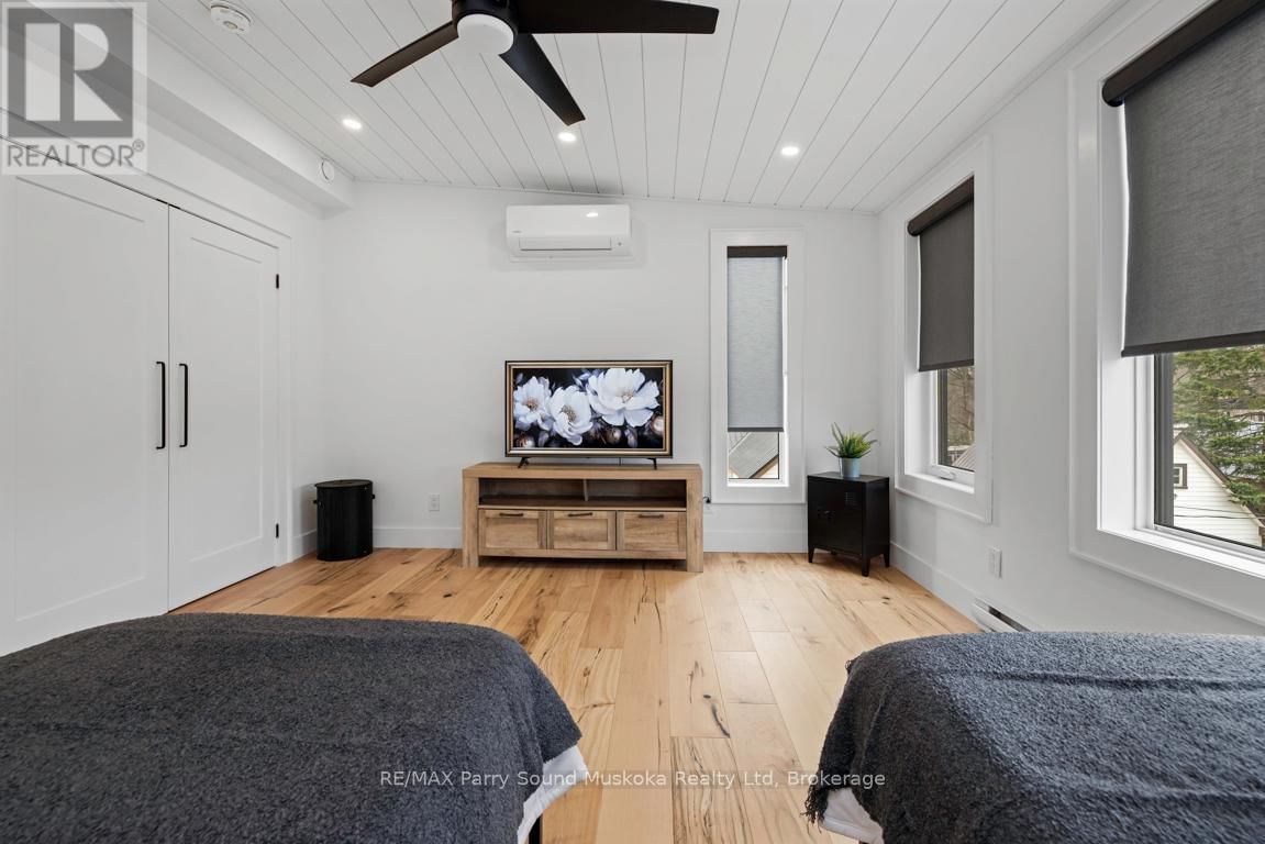 98 JAMES STREET Image 38