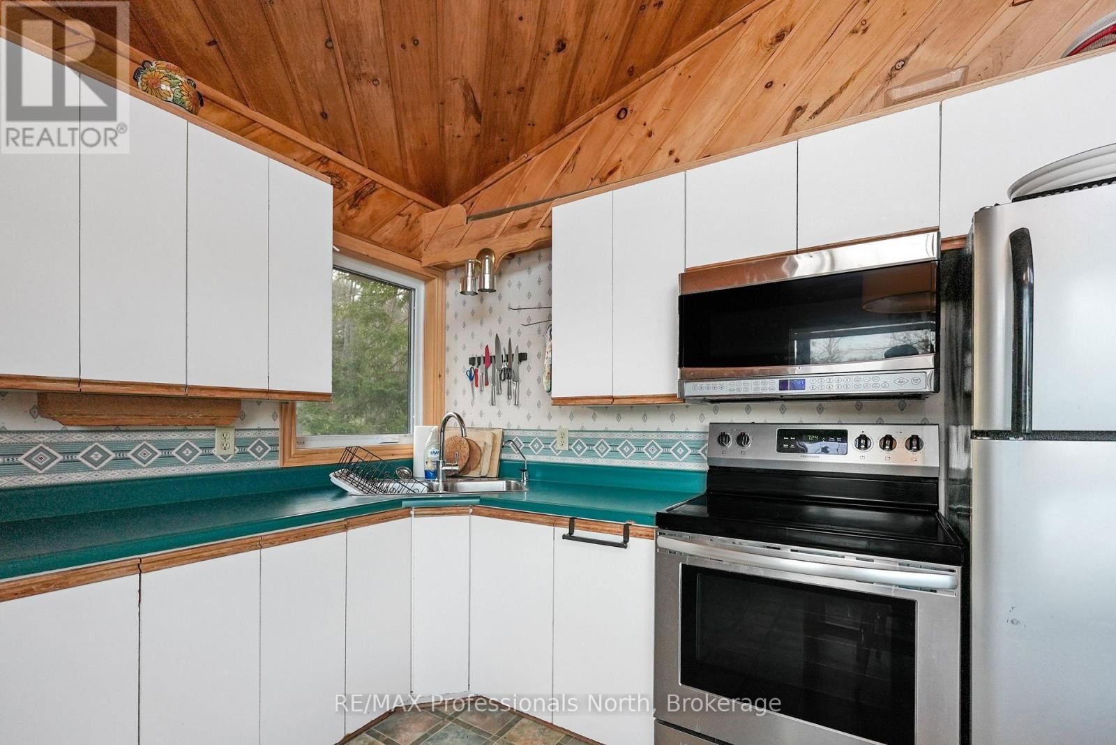 1218 WAXWING DRIVE Image 33