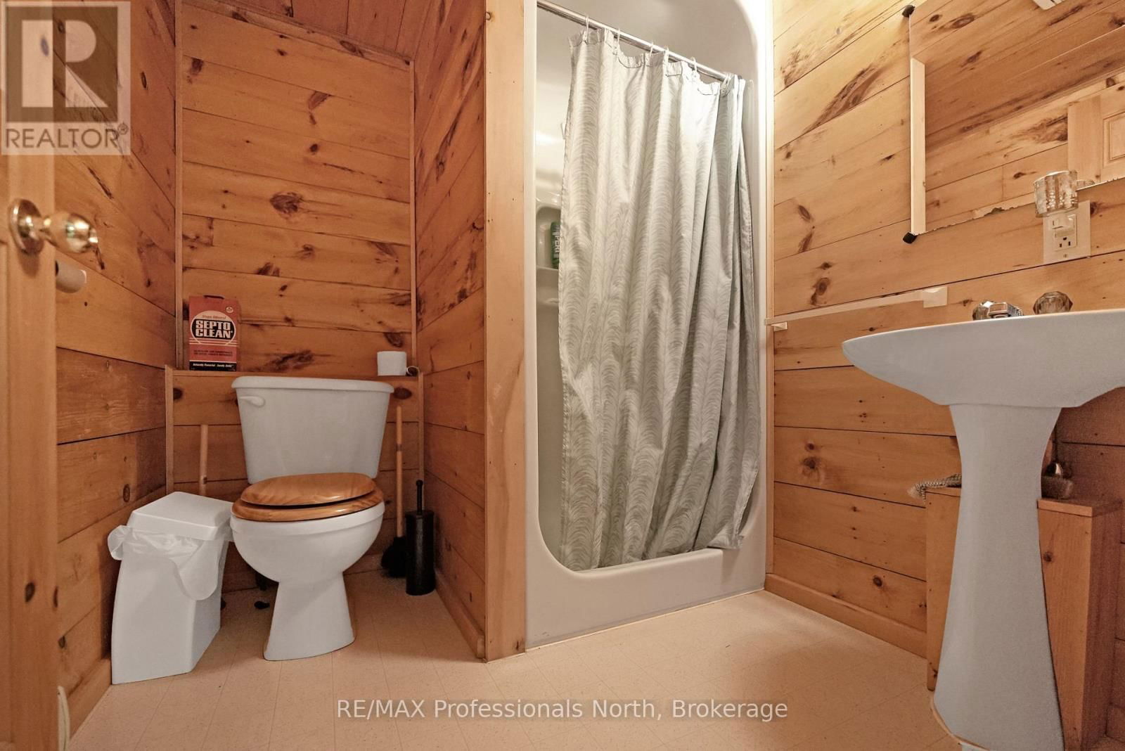 1218 WAXWING DRIVE Image 44