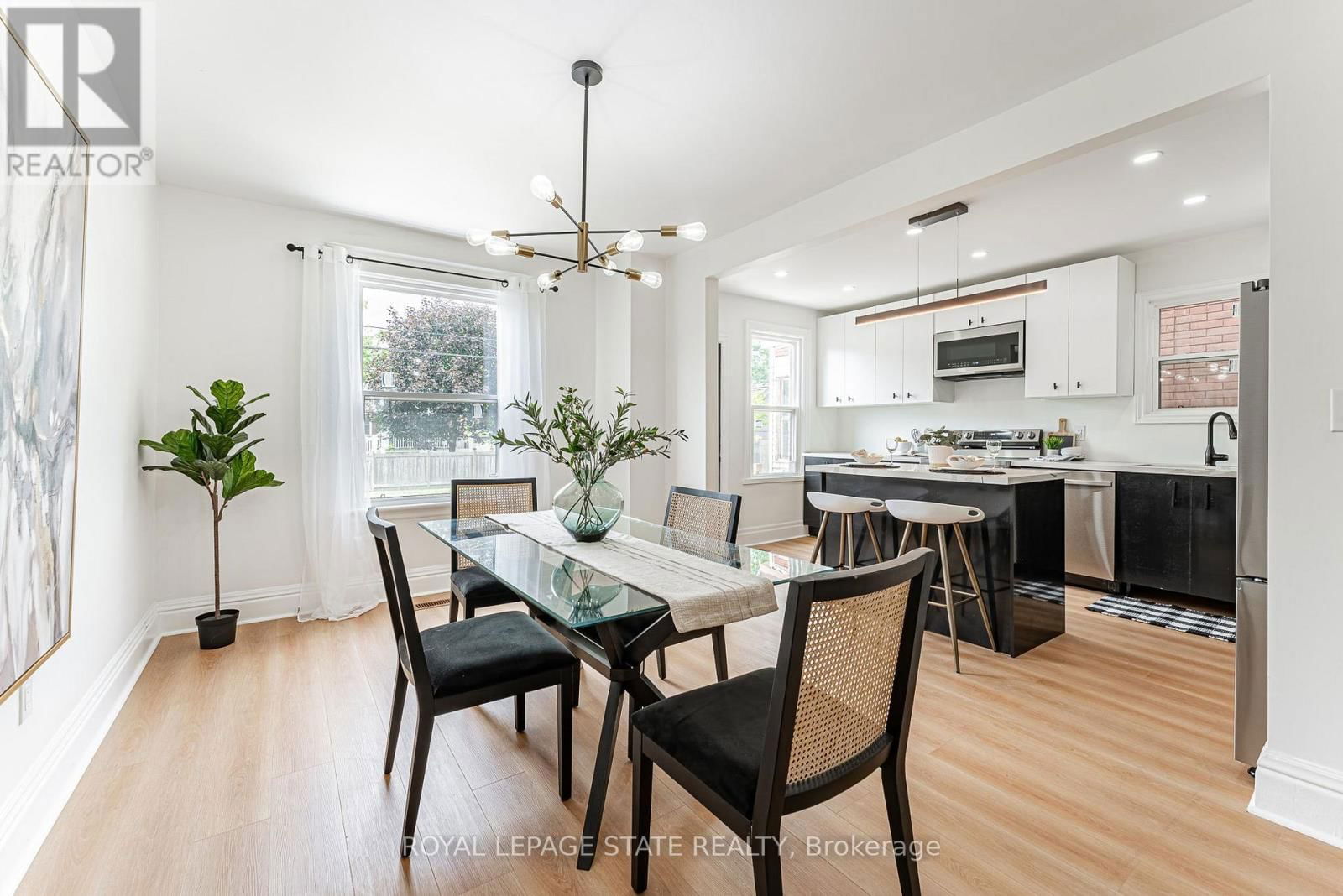 15 BARNESDALE AVENUE NORTH Image 13