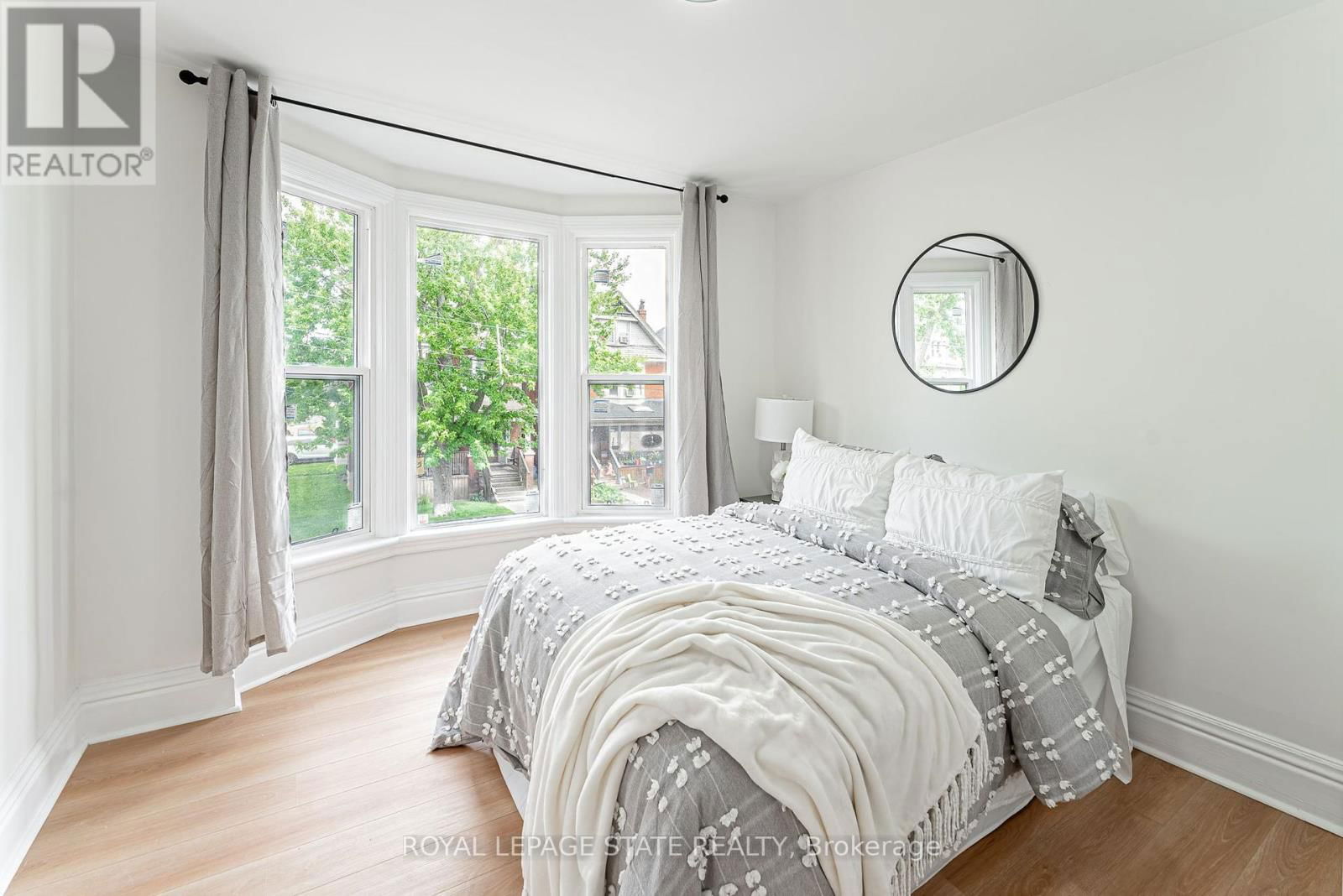15 BARNESDALE AVENUE NORTH Image 22
