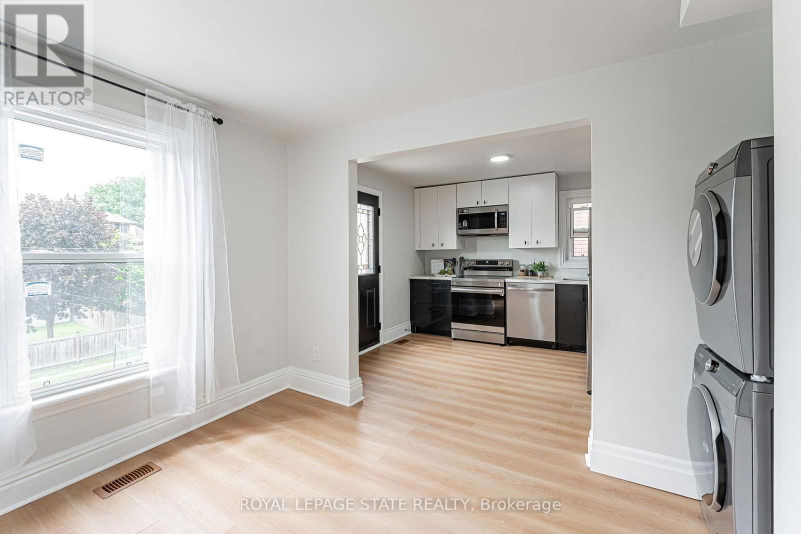 15 BARNESDALE AVENUE NORTH Image 27