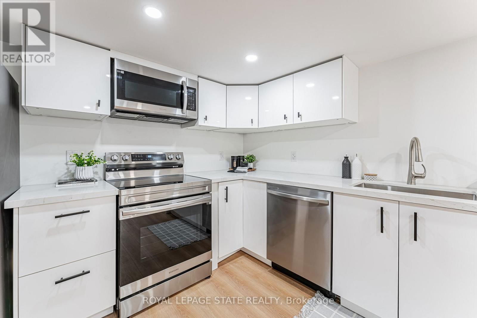 15 BARNESDALE AVENUE NORTH Image 36