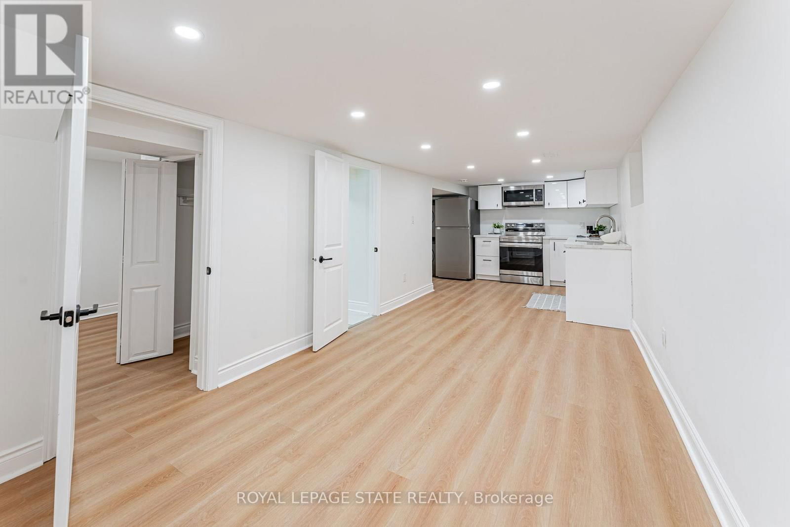15 BARNESDALE AVENUE NORTH Image 37