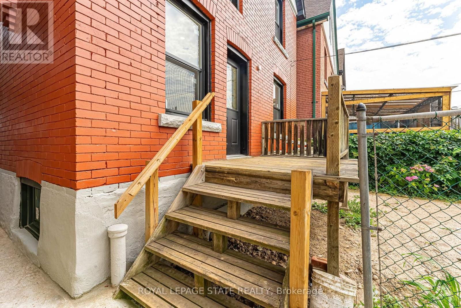 15 BARNESDALE AVENUE NORTH Image 43