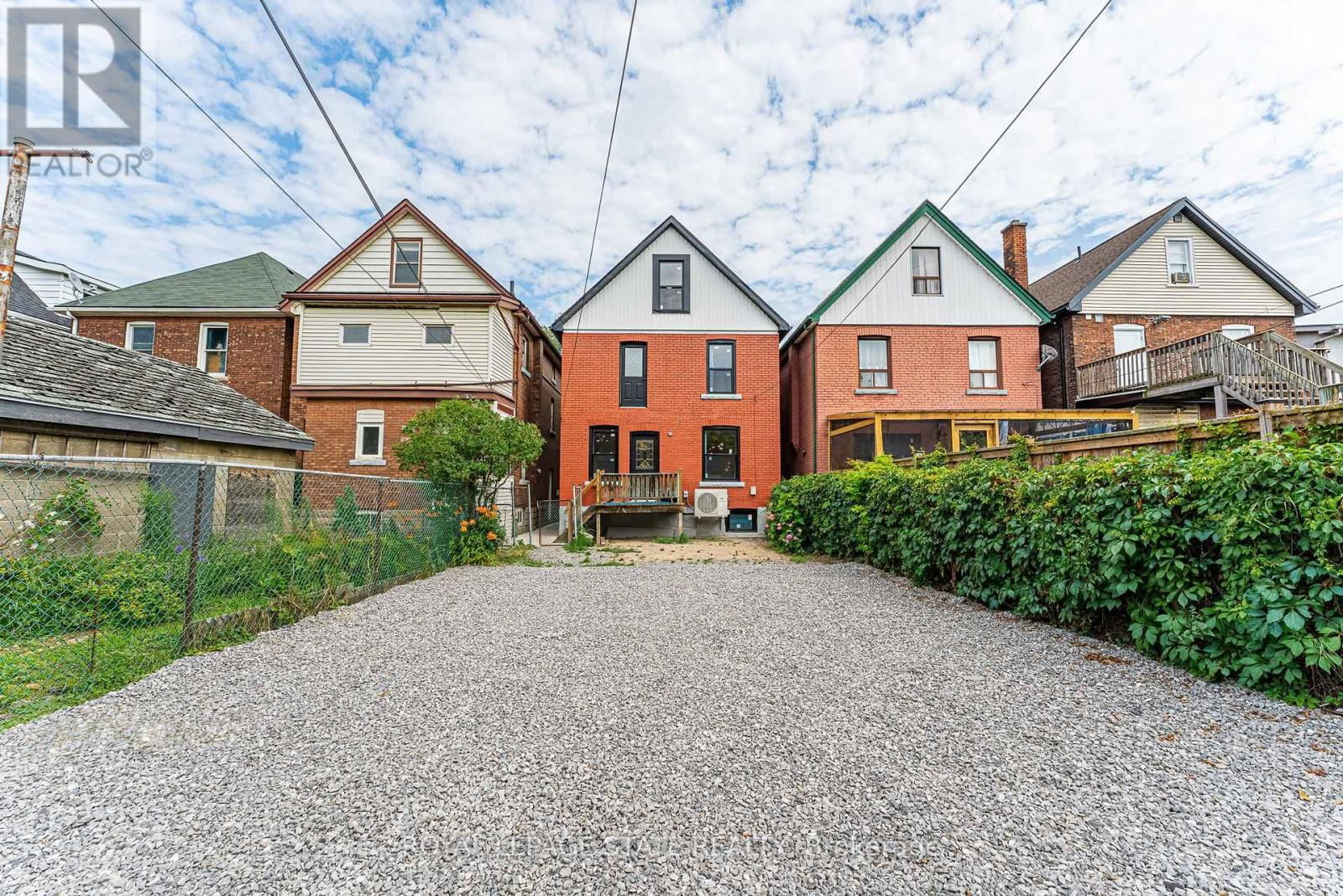 15 BARNESDALE AVENUE NORTH Image 44
