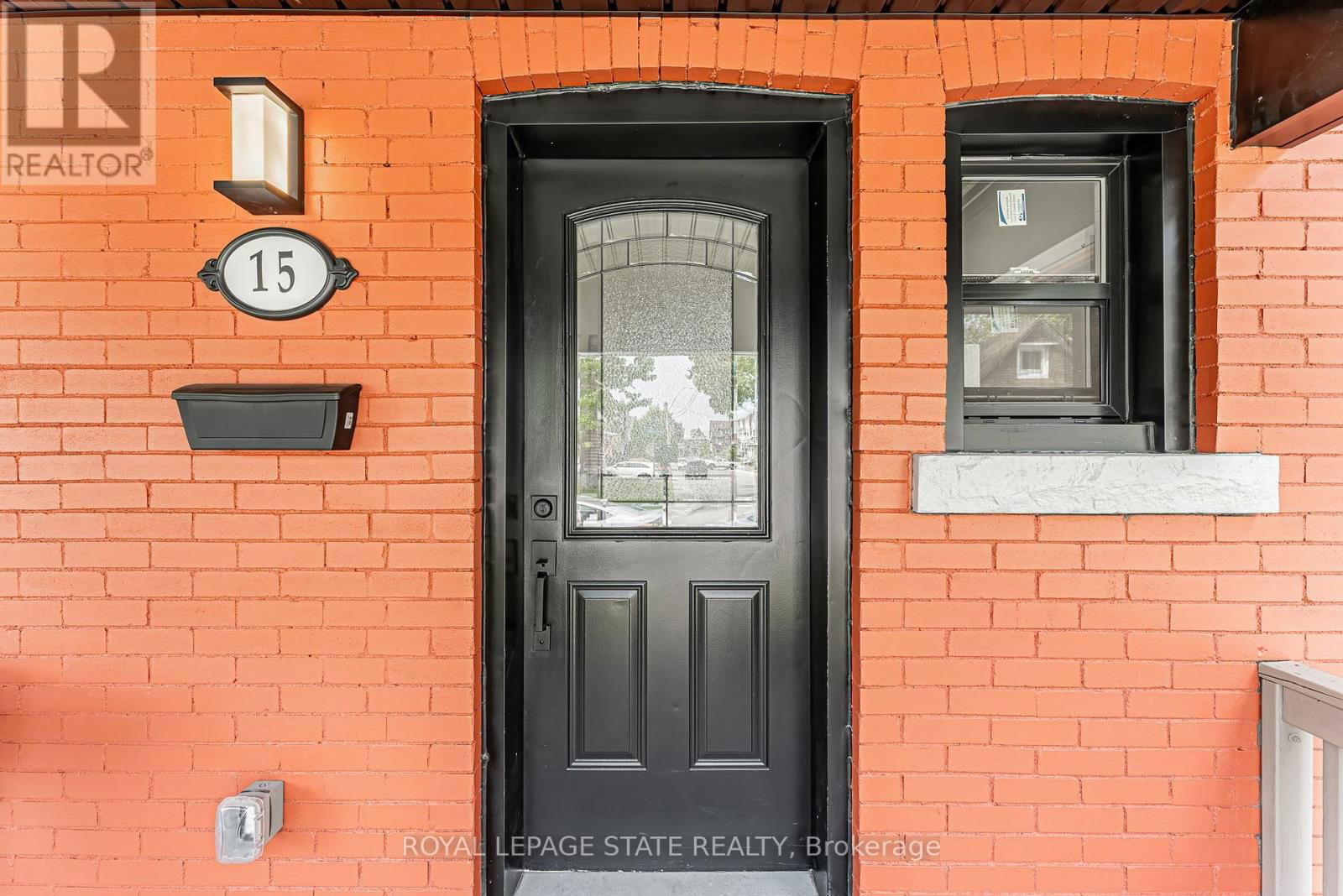 15 BARNESDALE AVENUE NORTH Image 6