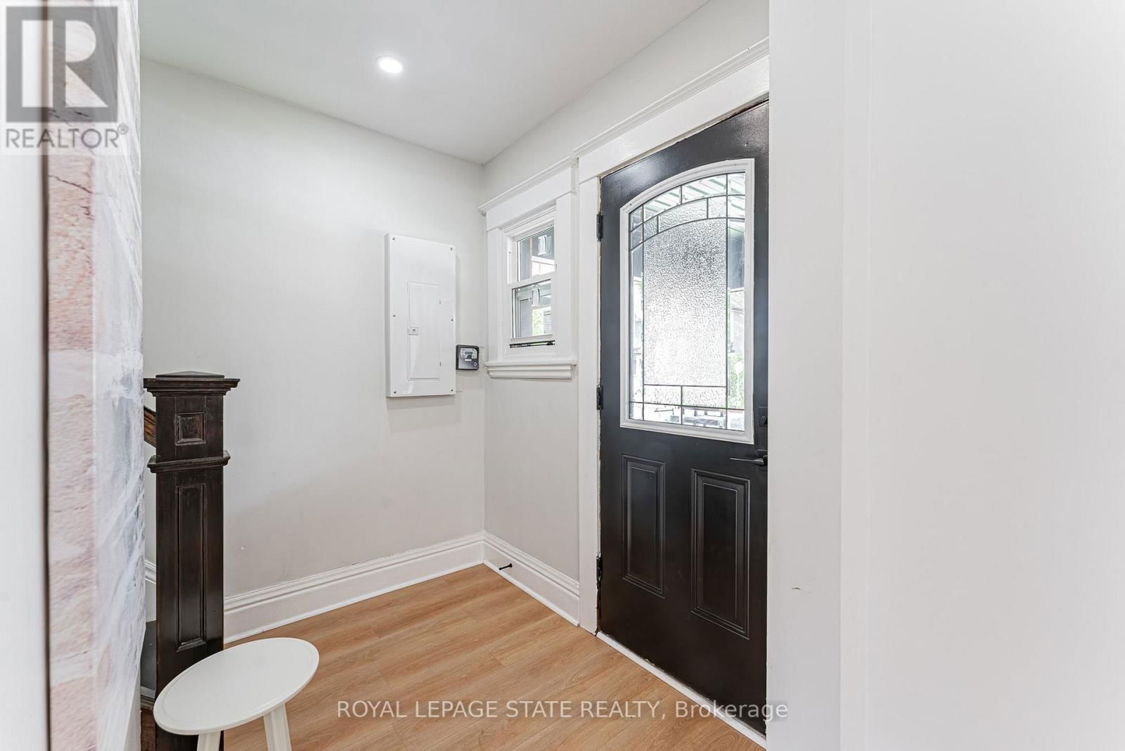 15 BARNESDALE AVENUE NORTH Image 7