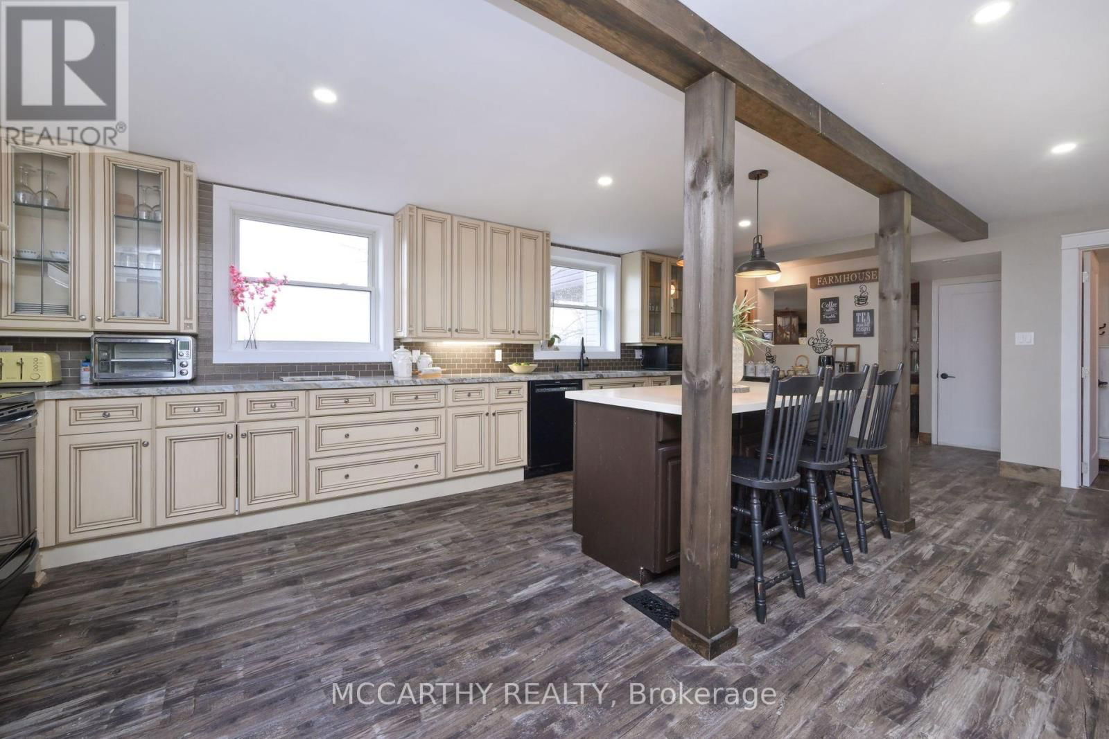 436139 4TH LINE Image 10