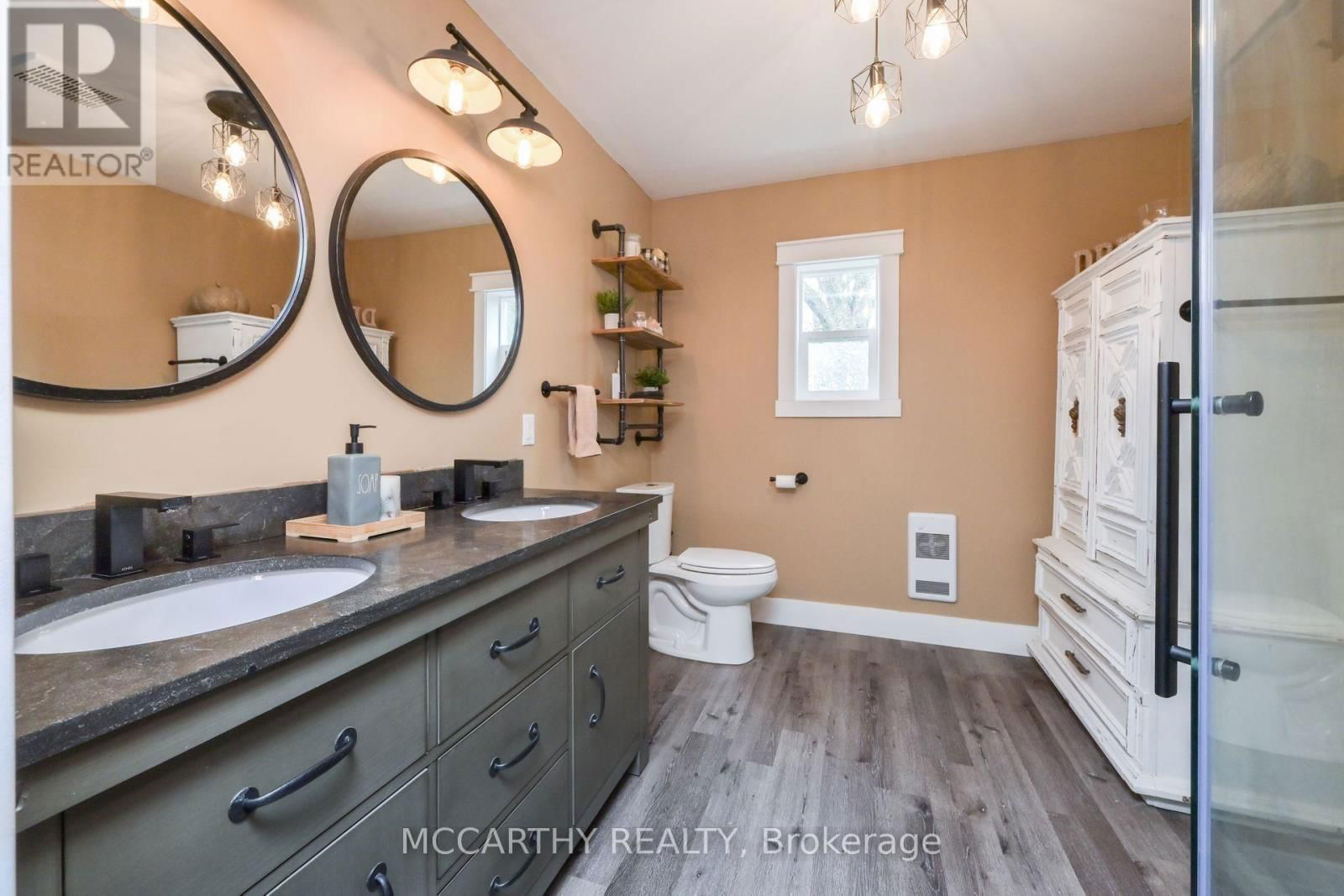 436139 4TH LINE Image 17