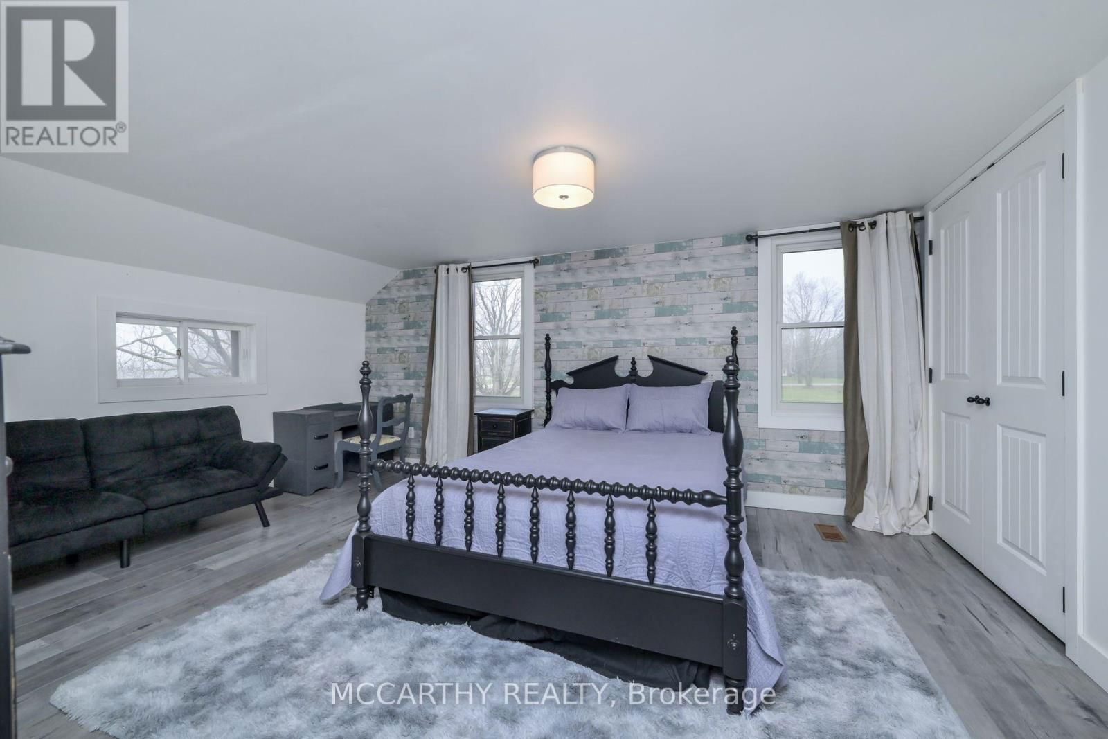 436139 4TH LINE Image 22