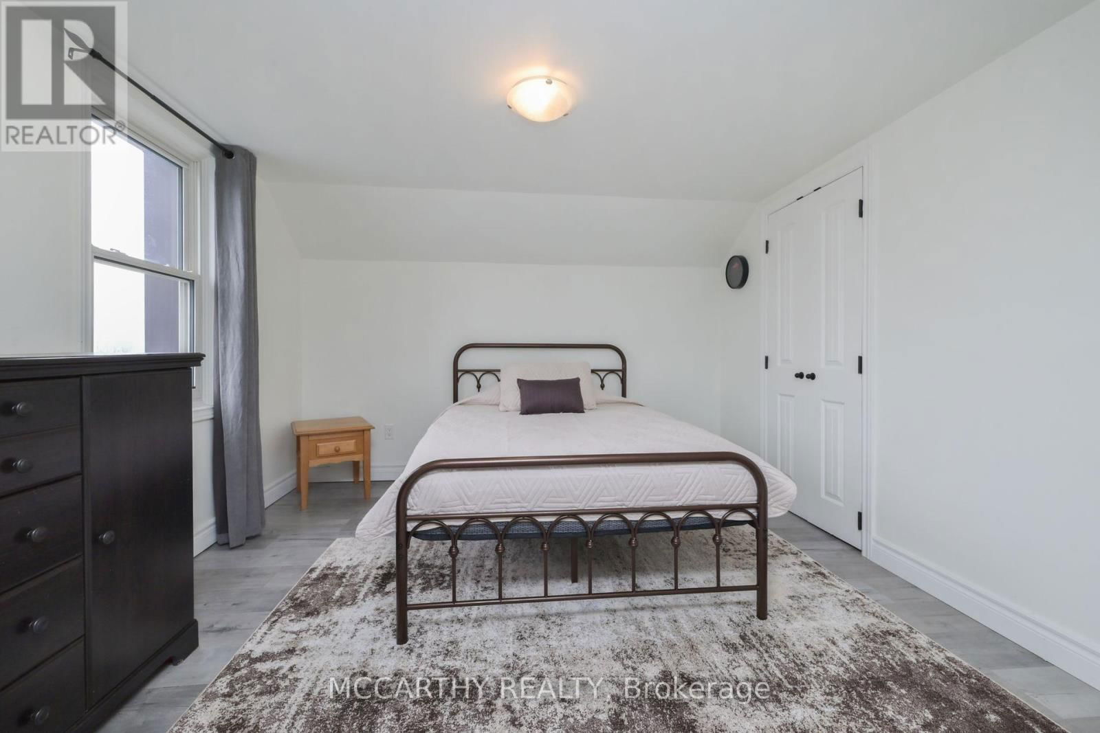 436139 4TH LINE Image 24