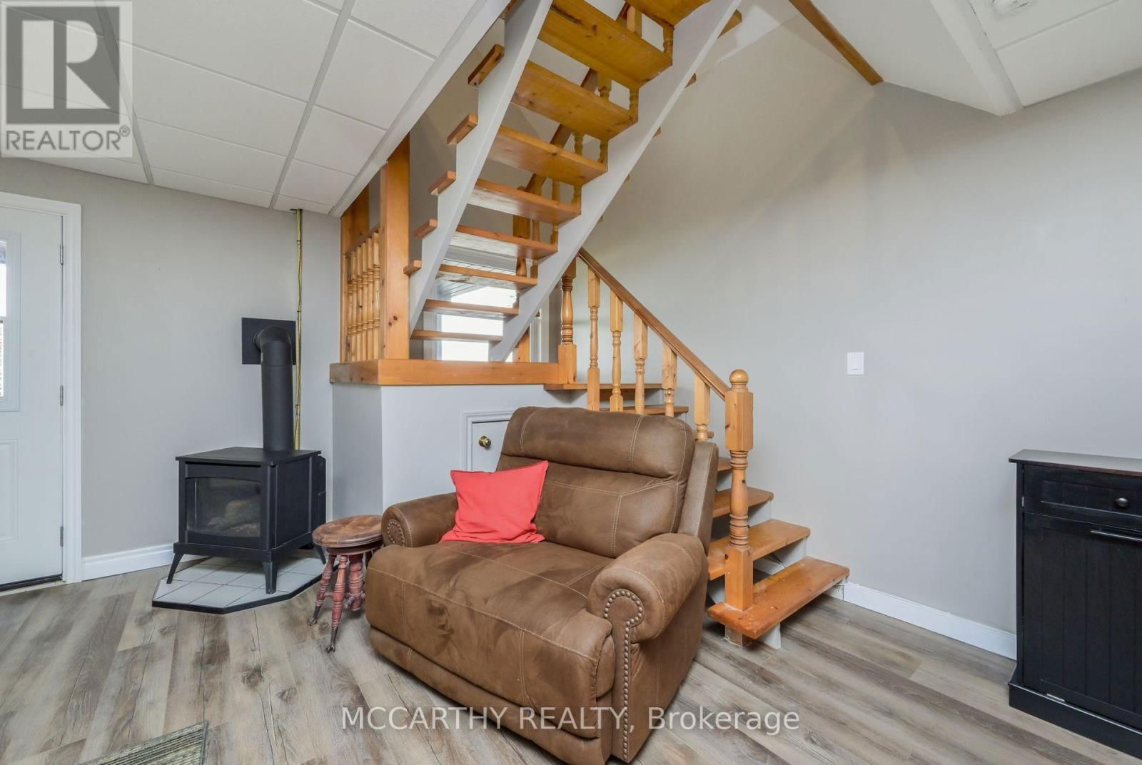 436139 4TH LINE Image 30