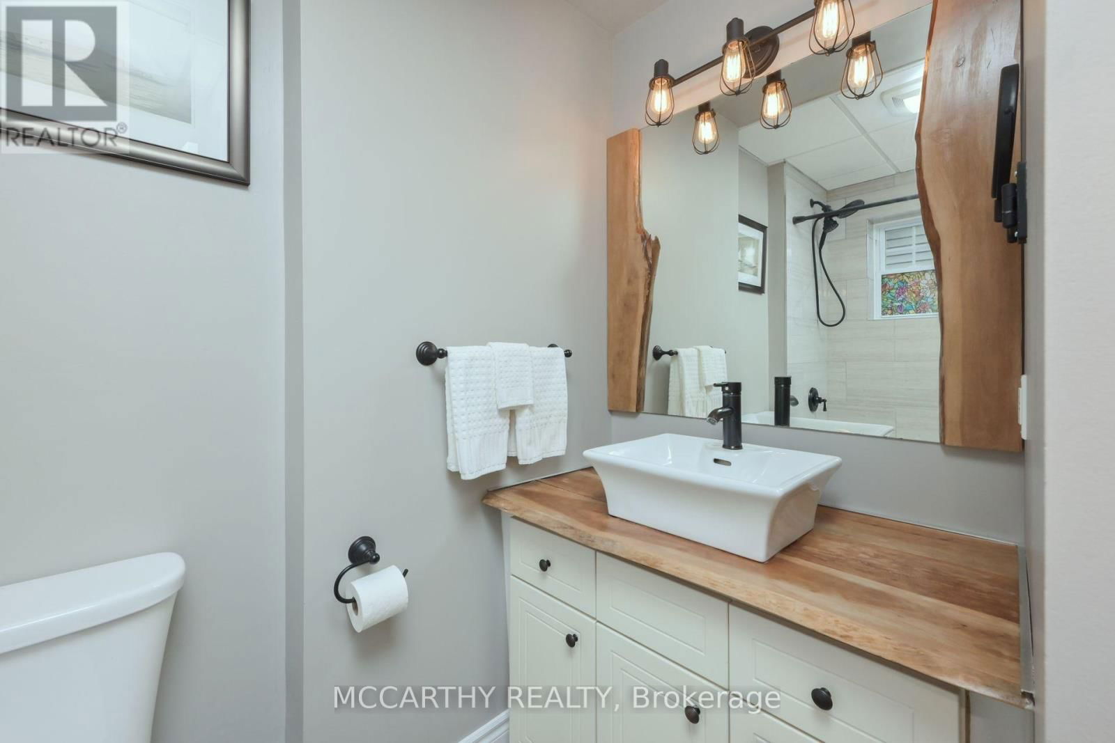 436139 4TH LINE Image 31