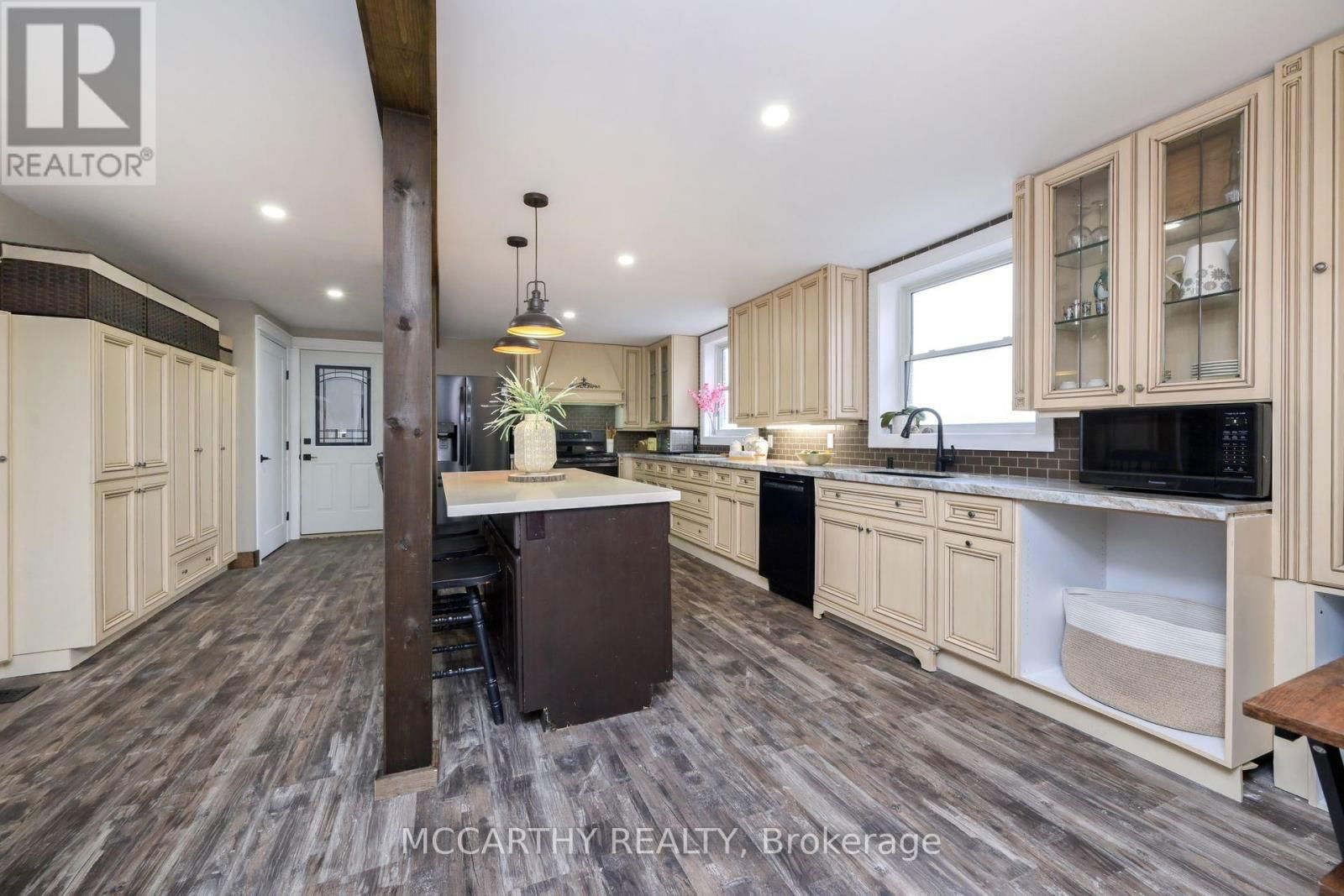 436139 4TH LINE Image 9