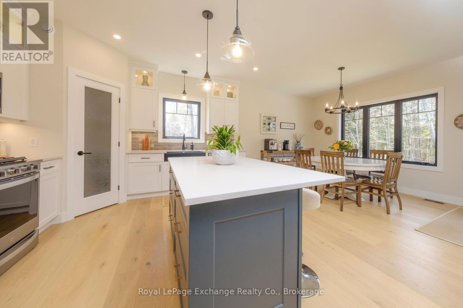 339 LAKE RANGE DRIVE Image 16