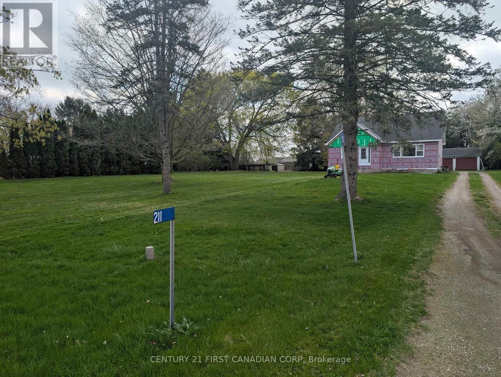 211 KING EDWARD STREET Image 8