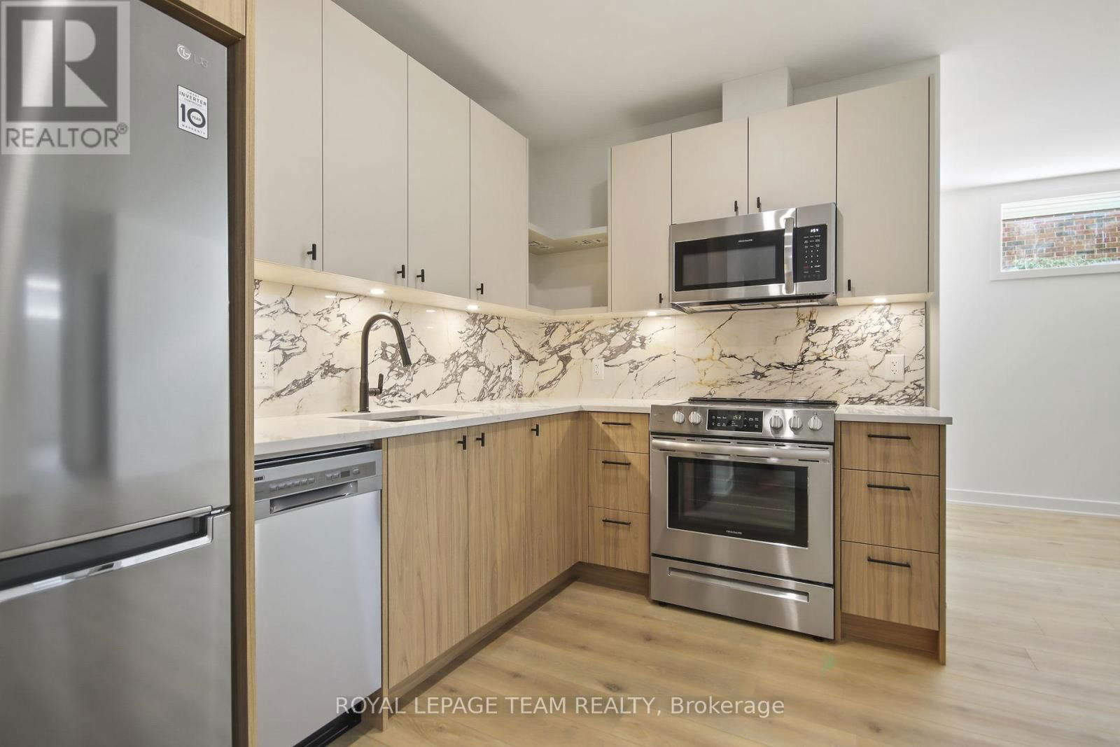 B/B2 - 241 BREEZEHILL AVENUE SOUTH Image 36