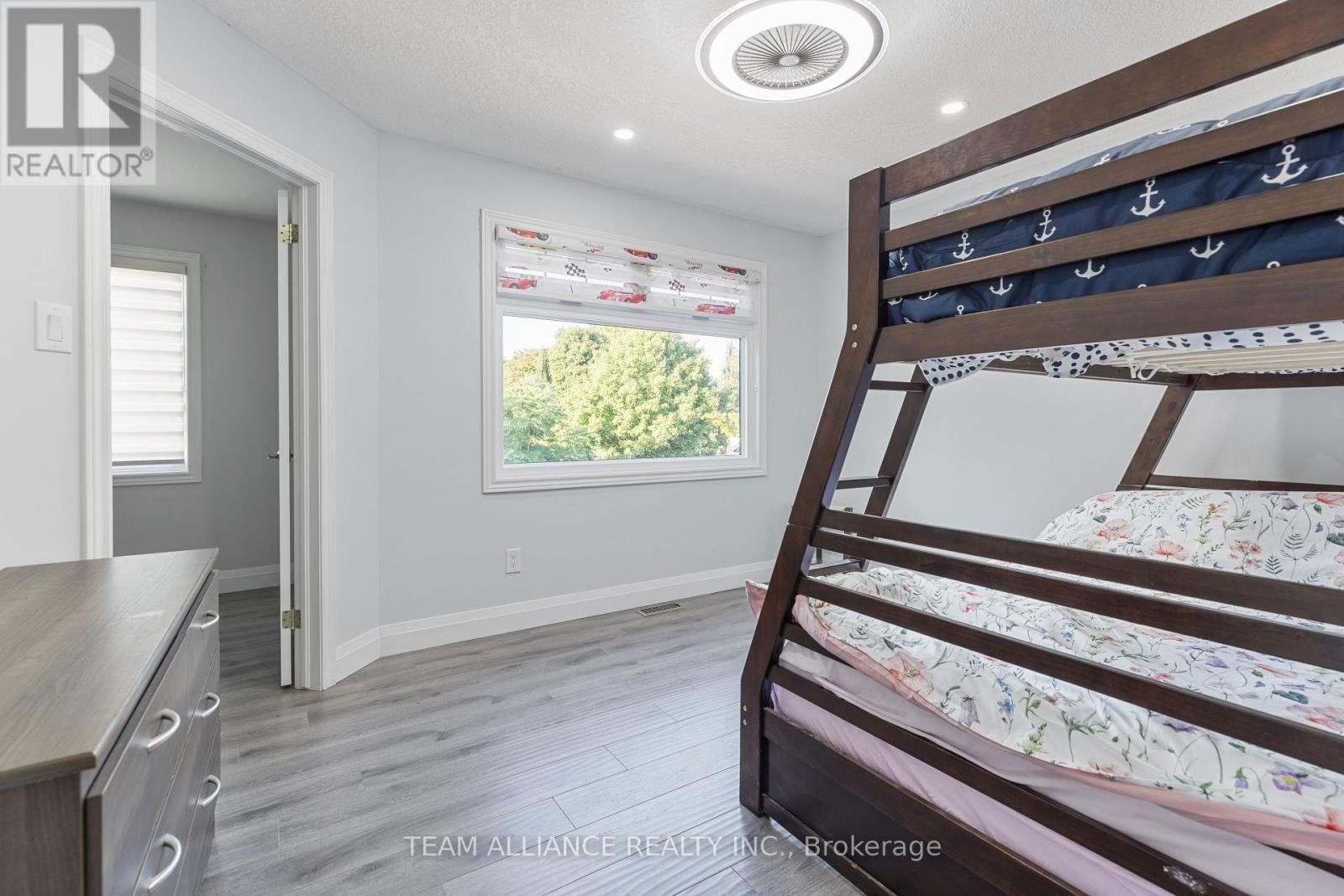 167 SUNNYSIDE DRIVE Image 19
